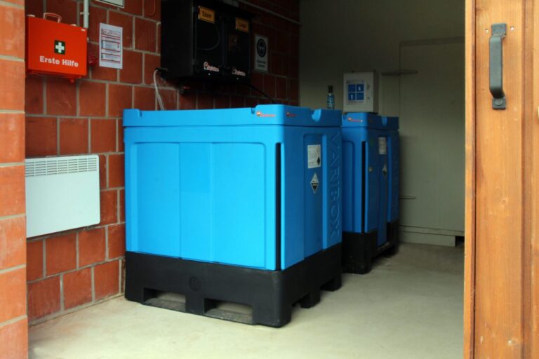 Vari Box 275 Gallon Tote | VARIBOX IBCs